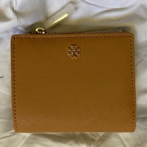 NWT Tory Burch Emerson mini wallet